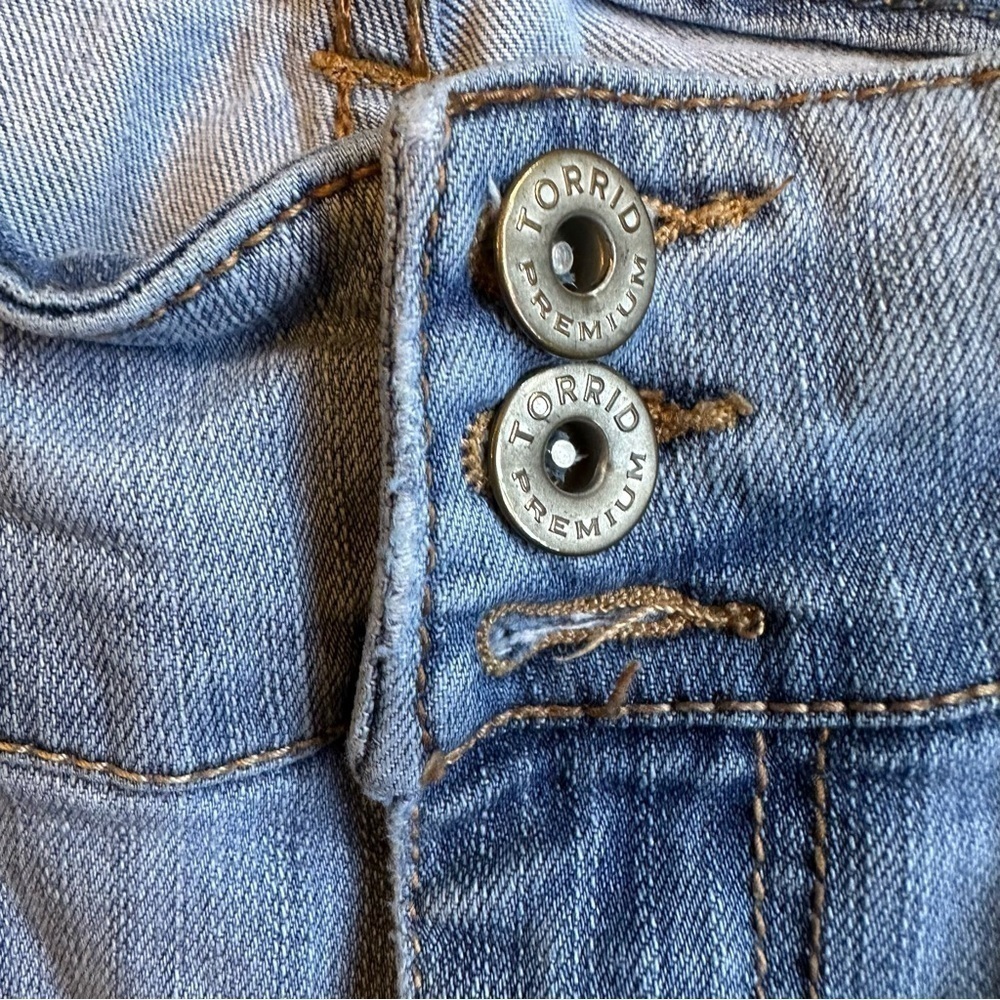 Torrid Distressed Jegging - Picture 7 of 11